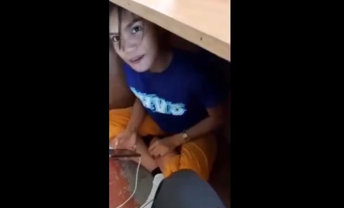 Tangina Mo Jobe Nahuli ng Classmate Nag Fifinger sa Lamesa
