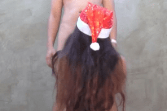 Pinay Ala Santa Girl – Pakantot Ang Dalang Regalo
