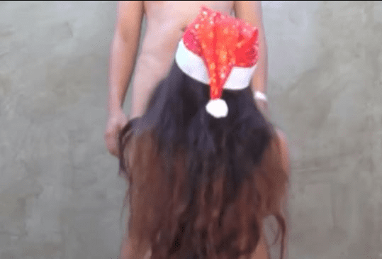 Pinay Ala Santa Girl – Pakantot Ang Dalang Regalo