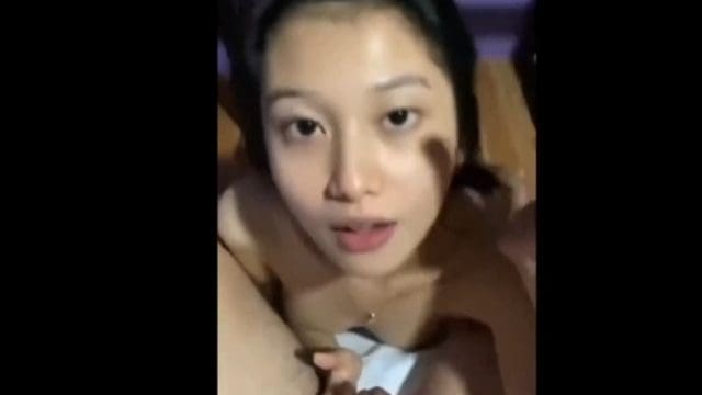 Pinay babe na mabait at magaling pa mag tsulolot